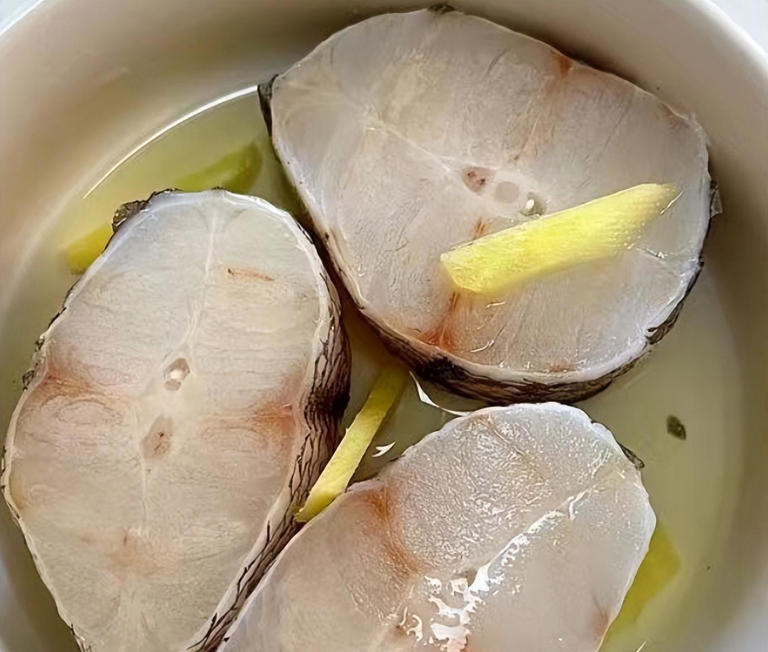 三伏天不要太节俭，建议：中老年多吃3种高蛋白食物，精神过苦夏