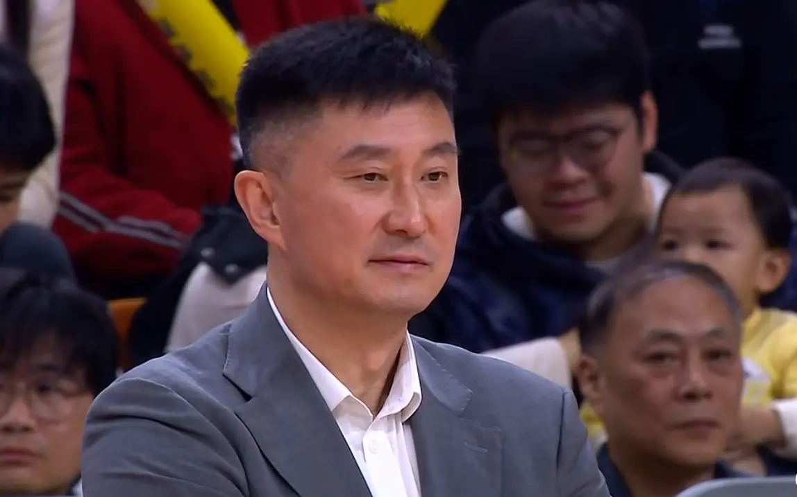 正式确认！篮球名记：广东队与广州队完成交易，签约1米96小外援