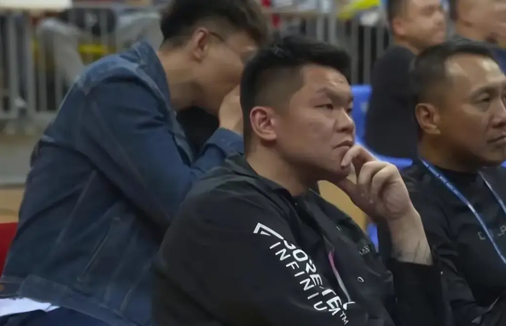 正式确认！篮球名记：广东队与广州队完成交易，签约1米96小外援