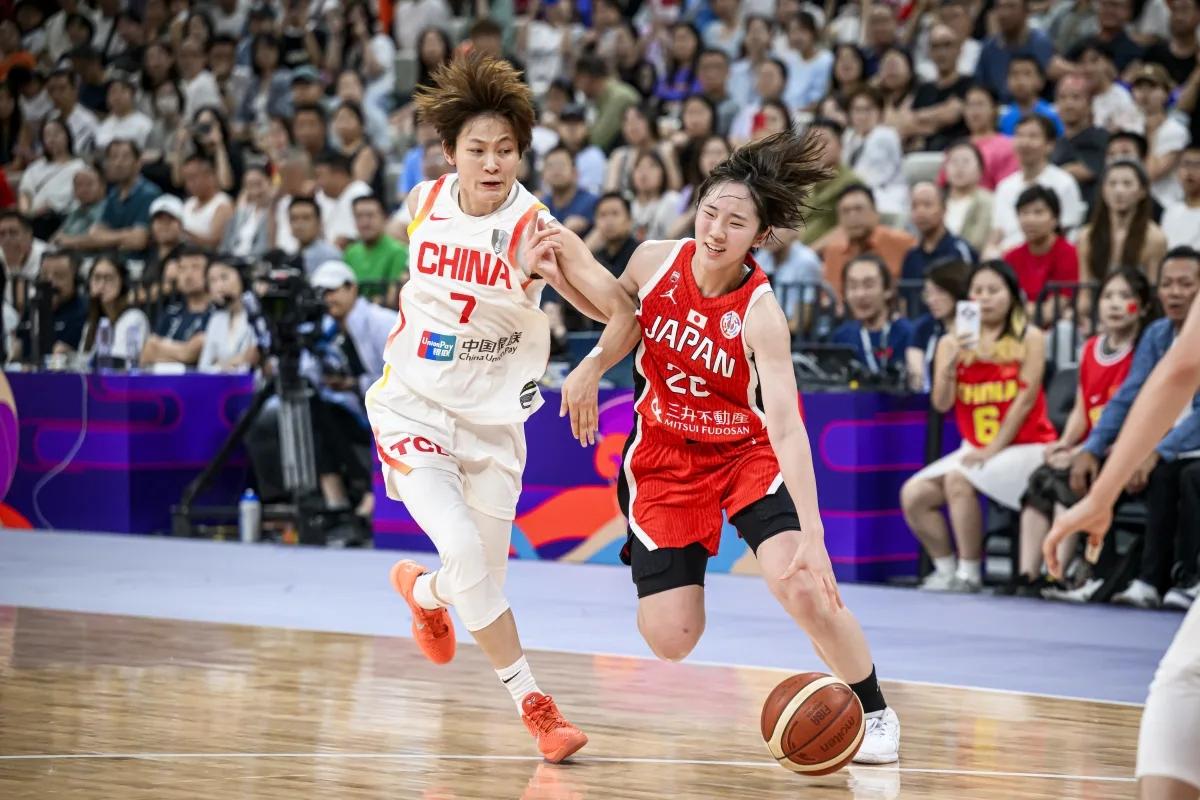 中国女篮三节65-73落后日本，单节仅得14分净负10分