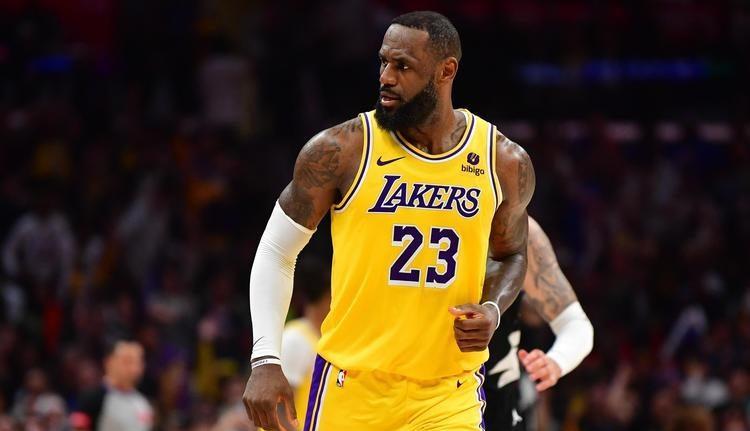 詹姆斯炮轰名记，我打球从来不会看数据，NBA中数据刷子有很多
