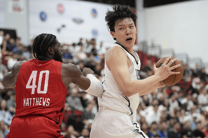 宋翔：杨瀚森夏联表现令人惊喜，但体能问题确实需要补足