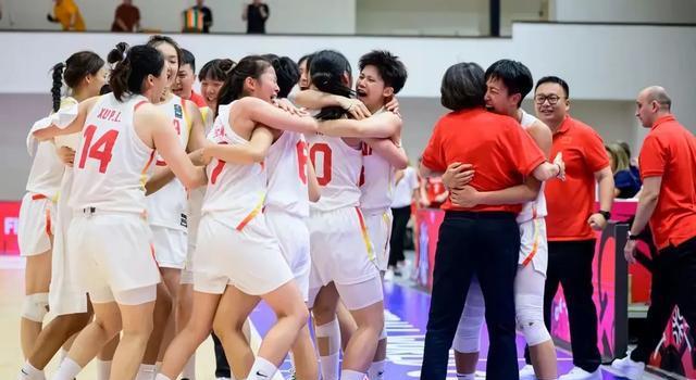 绝境翻盘！U19女篮1分绝杀捷克终结连败 冉珂嘉25+16