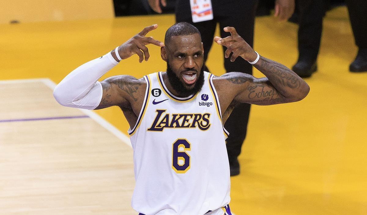 詹姆斯炮轰名记，我打球从来不会看数据，NBA中数据刷子有很多