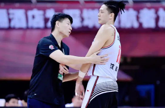 CBA无缘季后赛8支球队7支都在兜售球员，新赛季实力悬殊还怎么玩
