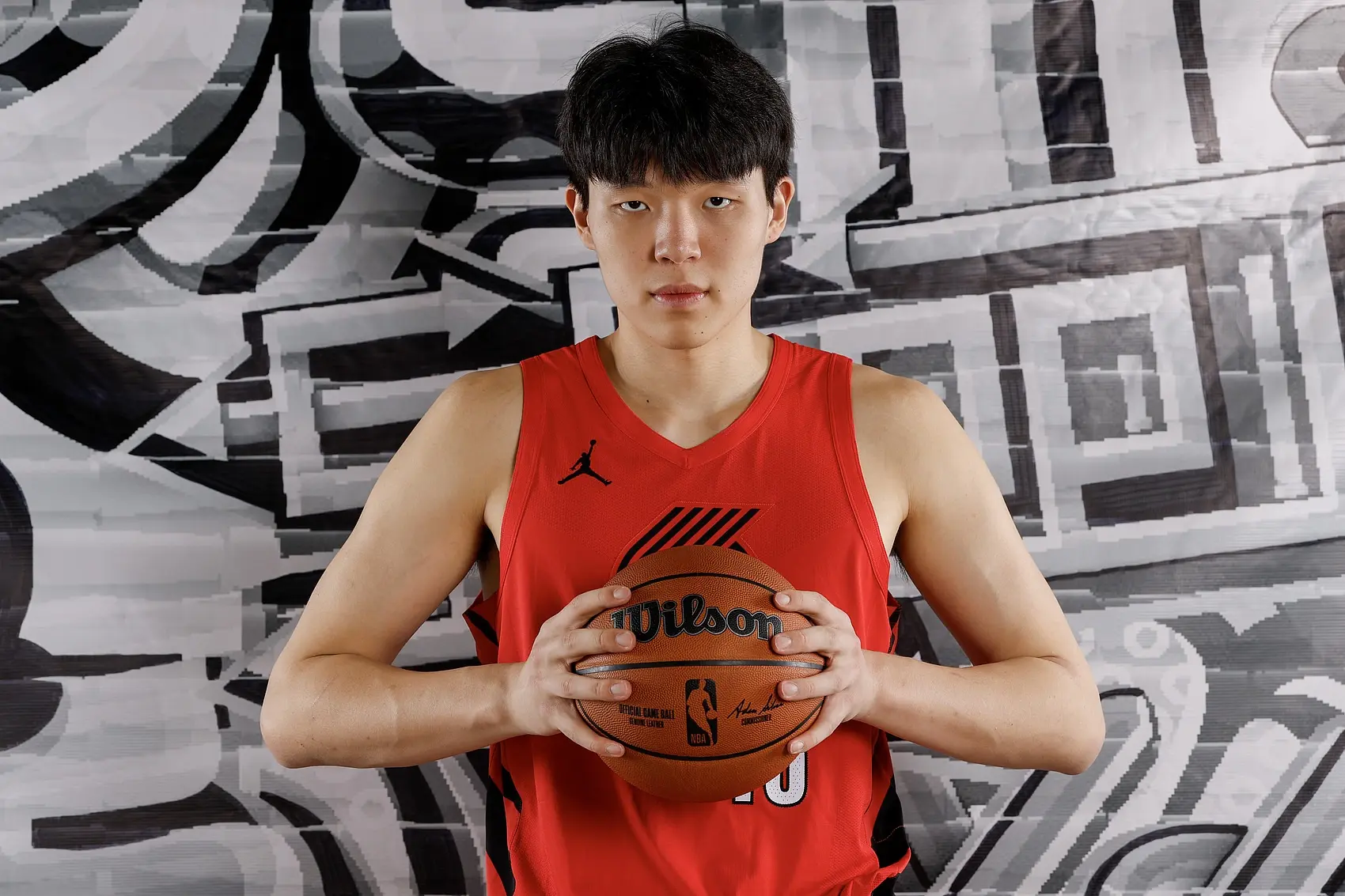 ESPN点评杨瀚森：最引人入胜的新秀 传球&盖帽出色 篮板球得加强