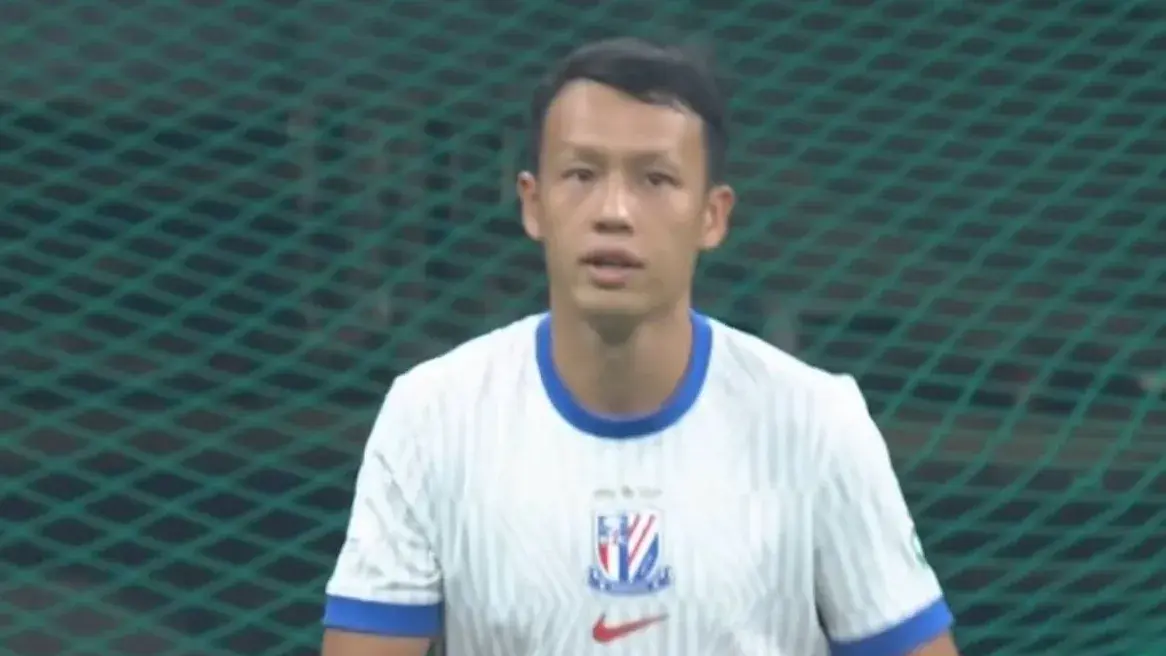 一场3-1，让中超榜首易主，六万人见证 申花登顶，破国安不败金身