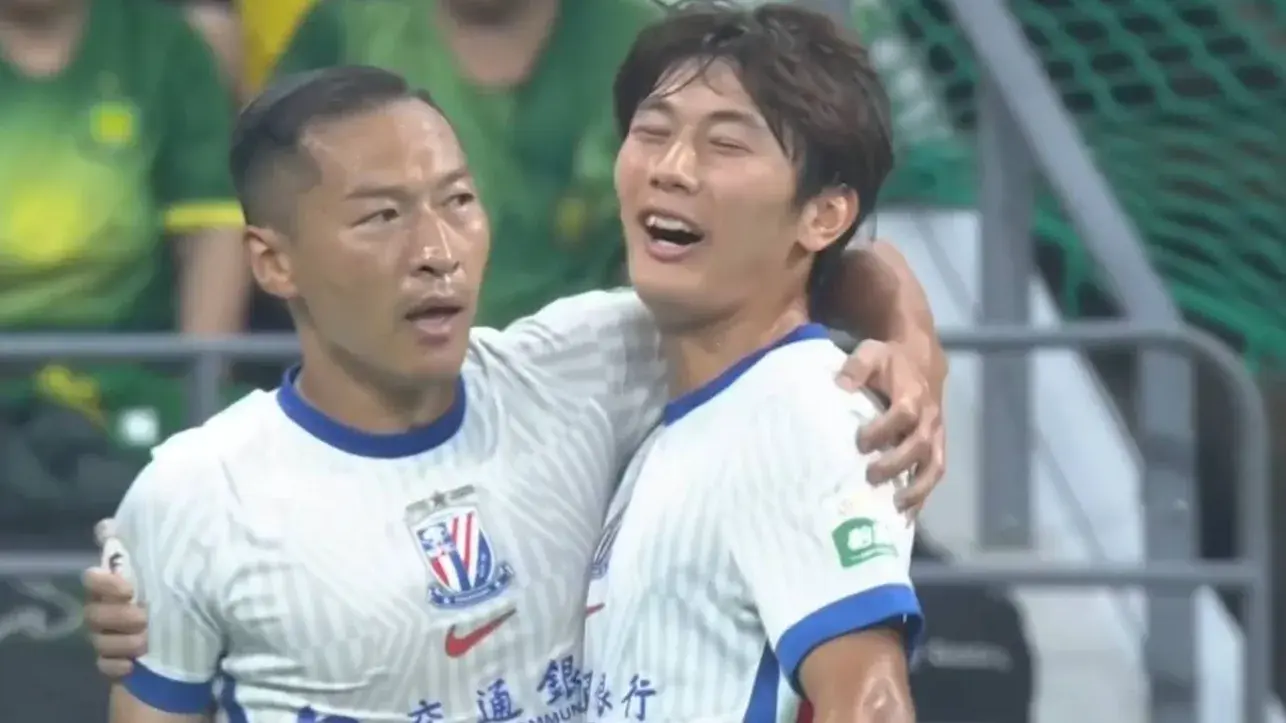 一场3-1，让中超榜首易主，六万人见证 申花登顶，破国安不败金身
