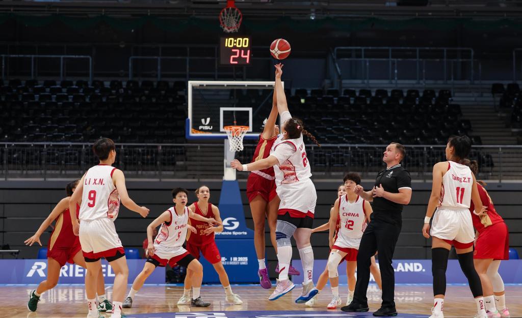 大运会综合：中国代表团添金 篮球开赛中国女篮开门红