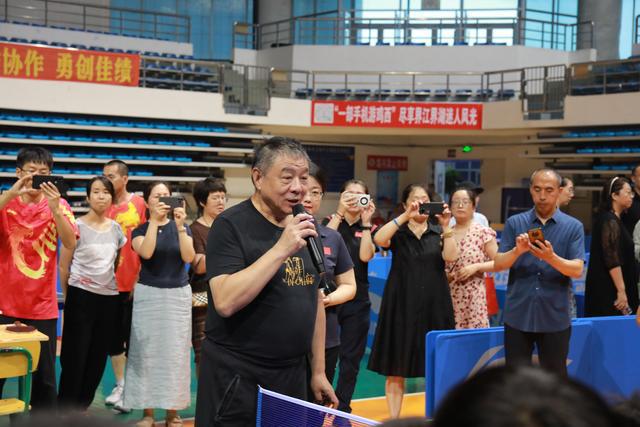 名师点化乒乓韵鸡西涌动健身潮