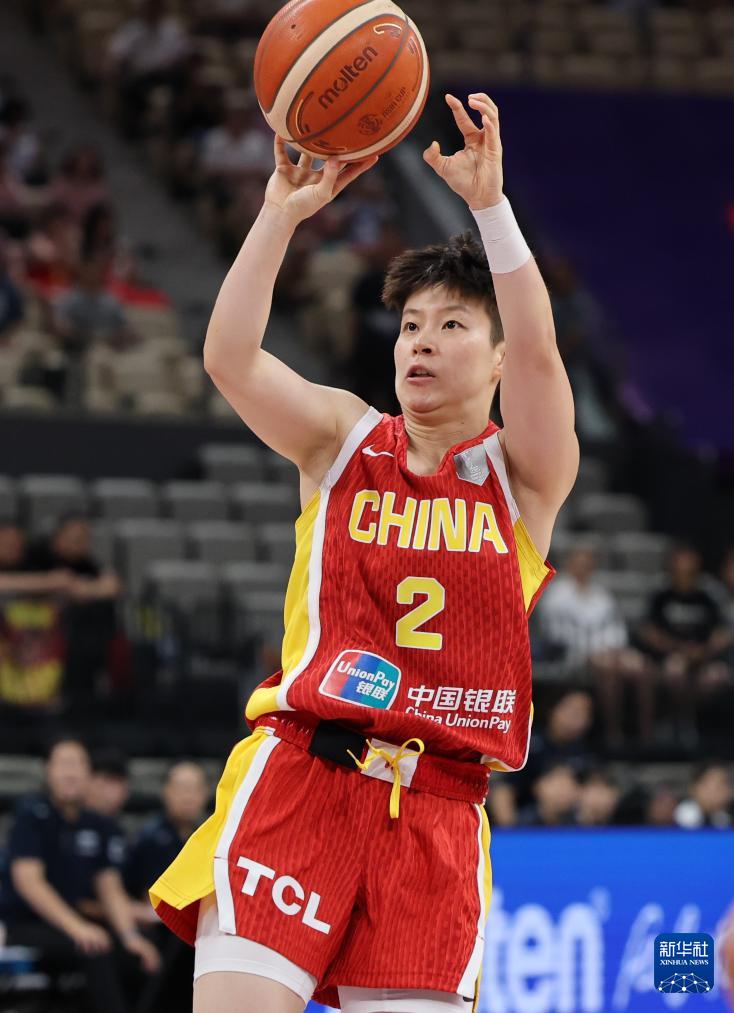 女篮亚洲杯季军赛：中国队对阵韩国队