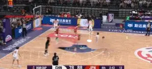 就输在这！回顾中国女篮末节黑色4分钟：放弃高度优势持续浪投3分