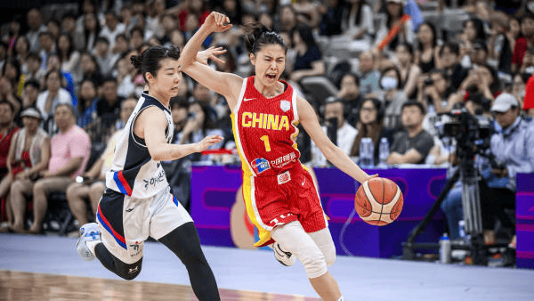 媒体人：女篮后卫线断层太厉害，很多人得早点培养了