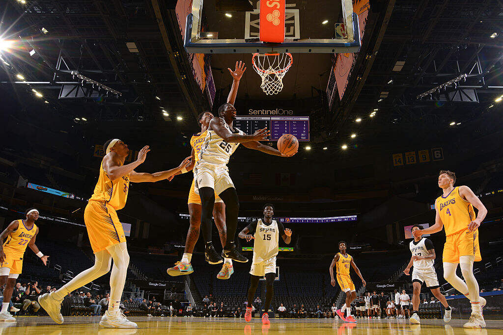 WNBA全明星正赛玩得热闹！NBA夏联球员合同之争战得火爆！