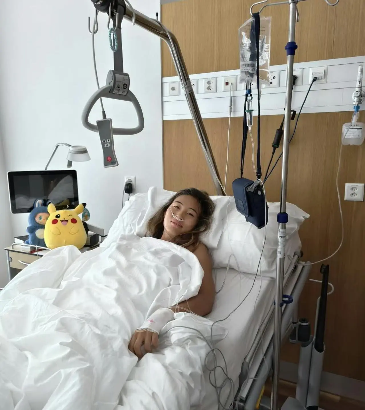 郑钦文手术引关注，央视亲自下台回应：手术顺利不会耽误参加美网