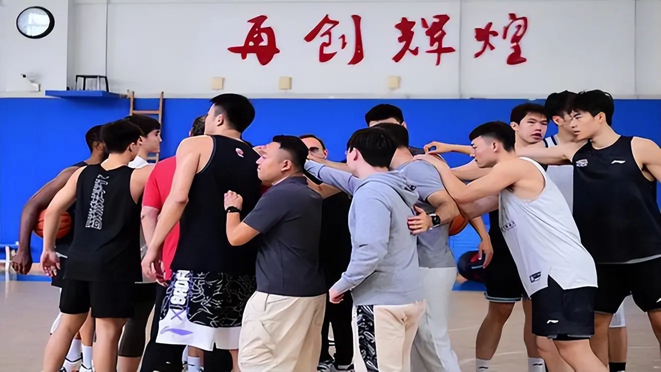 人员调整！辽篮已确定5人离队，2人加盟，杨鸣运筹帷幄剑指总冠军