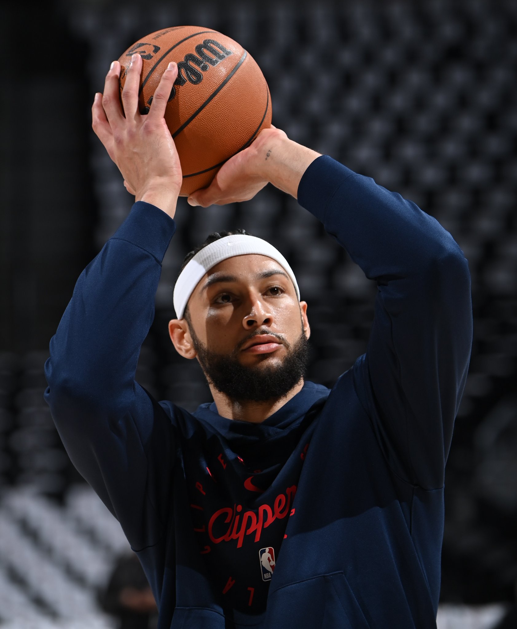 29岁生日快乐！NBA官方晒照为本-西蒙斯庆生
