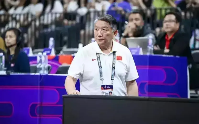女篮35分大胜韩国夺铜牌，昨天输日本太不应该，宫鲁鸣难辞其咎