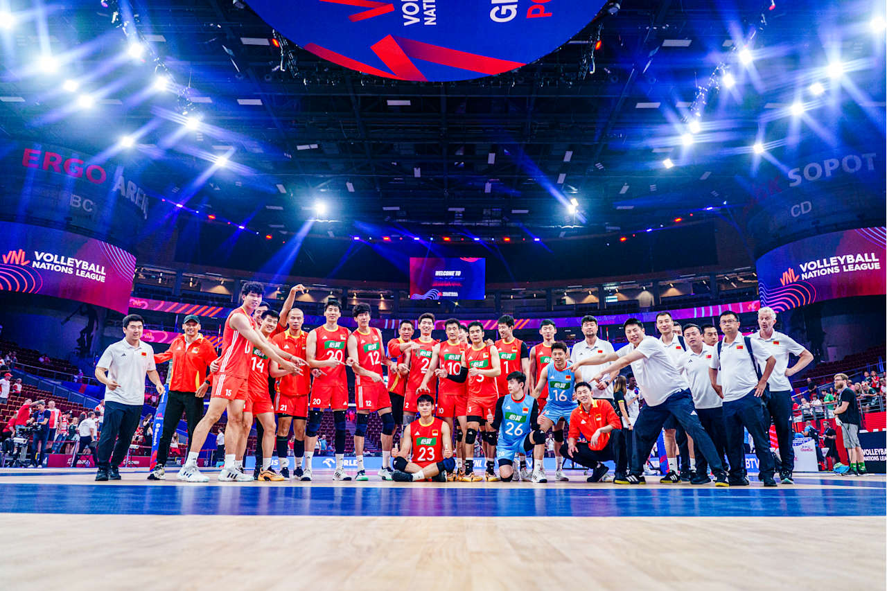 3-2！中国男排战胜古巴 赢球关键找到了 王滨40扣 江川13分 再传好消息