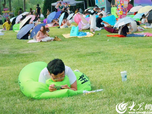 2025文汇河海音乐节完美收官！乐迷直呼“宠粉天花板”