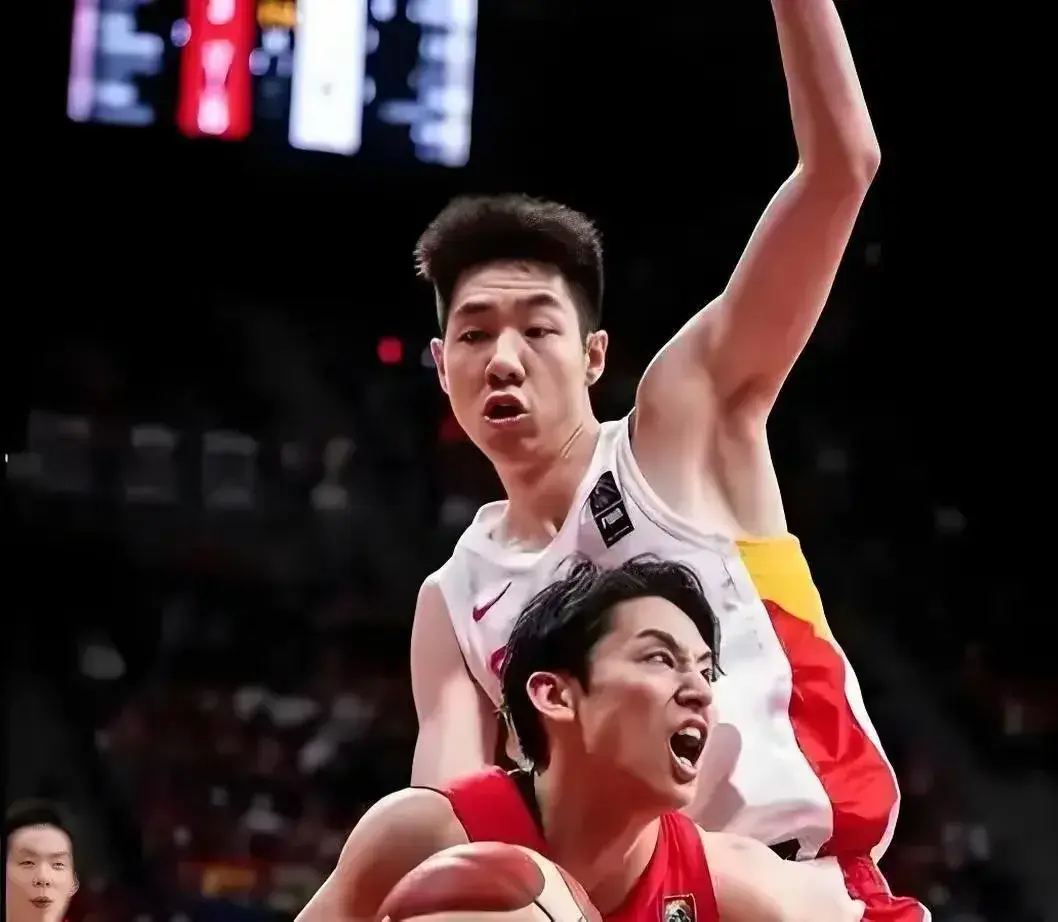 随着杨瀚森回归曾凡博缺阵 中国男篮亚洲杯主力这5人 杨瀚森不是第1
