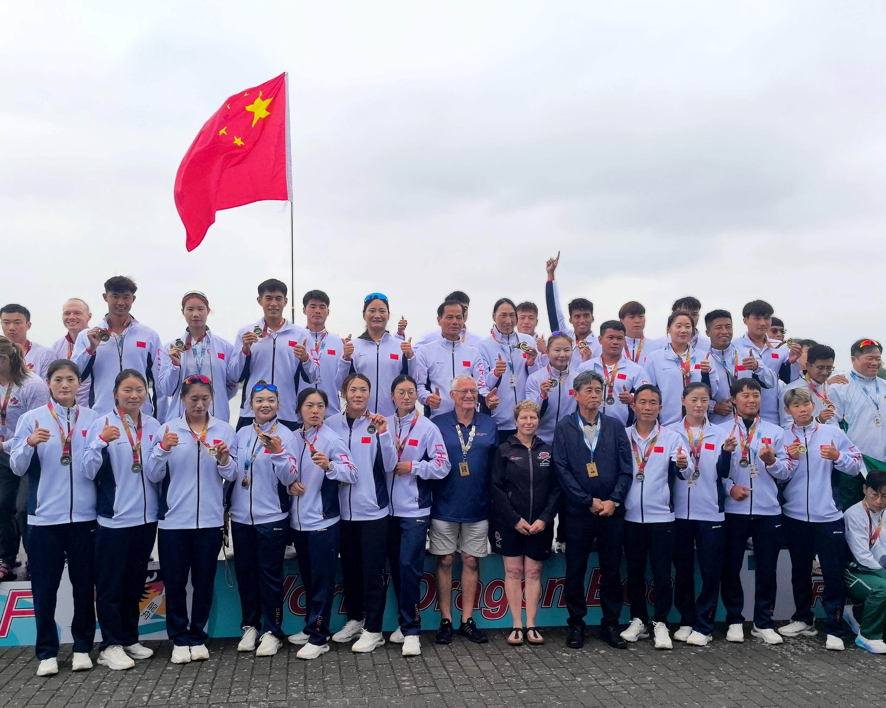 为国争光！佛山南海九江女子龙舟队获世锦赛金牌大满贯