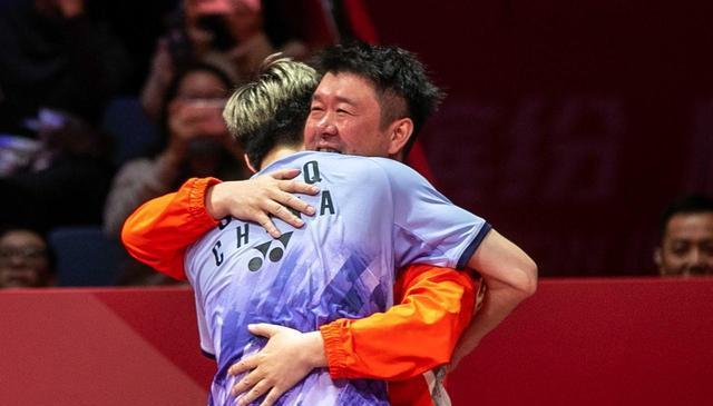 2-0夺冠！中国队终于赢了，10年，等了整整10年，这一刻等得太久