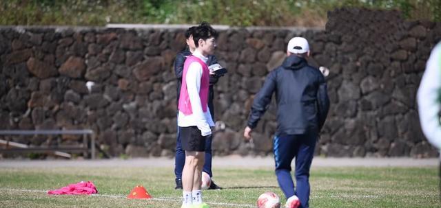 仅踢1场，大连英博边锋回旧主，引进1将补2位置 不耽误培养朱鹏宇