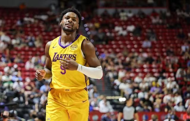 有些失望！NBA杨瀚森常规赛身份确定，仅是第三中锋，不要乐观