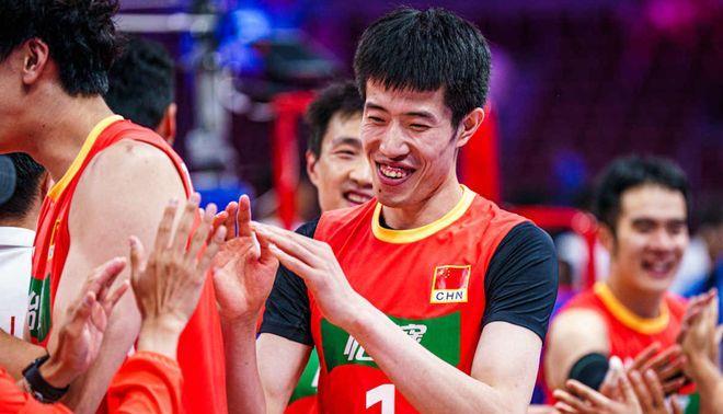 中国男排逆转世界第八：3胜9负升世界第24，1／4决赛将战世界第四