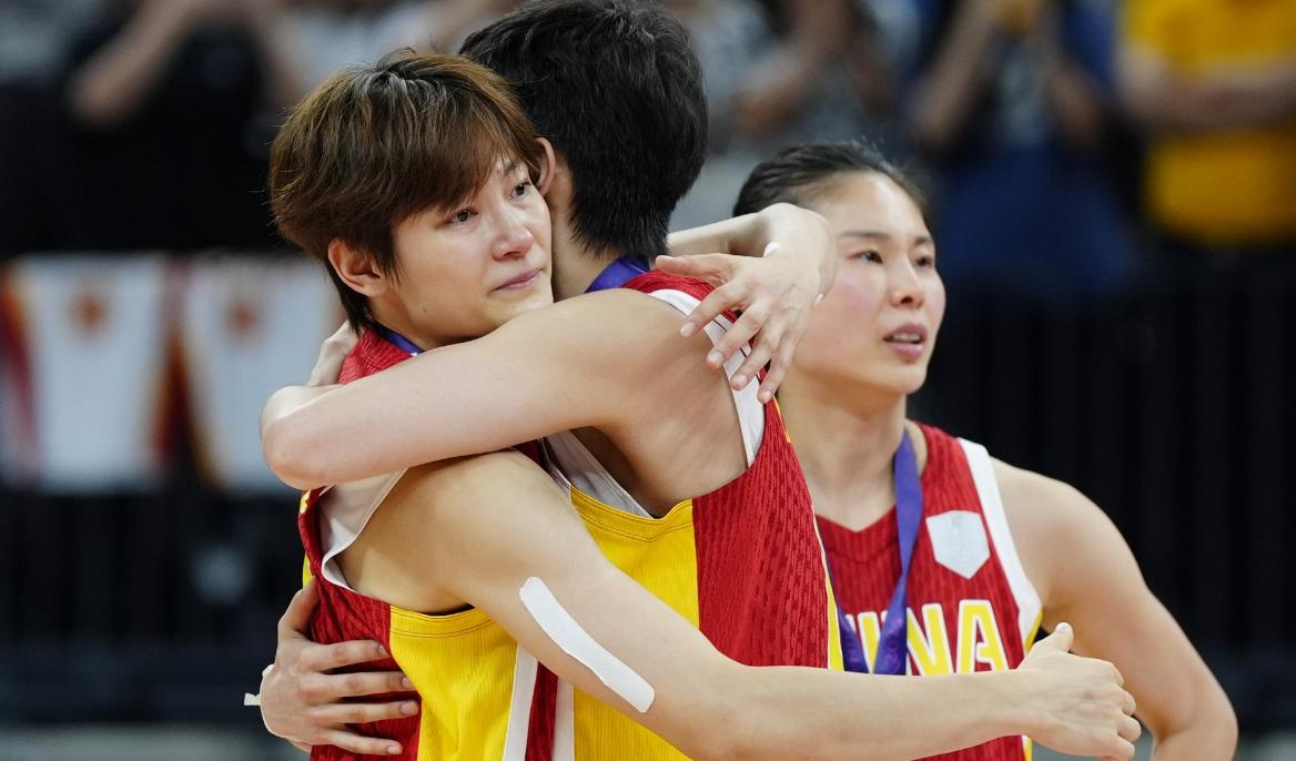 中国女篮丢冠后面临大换血！多名国手恐离队，李缘成新核心？