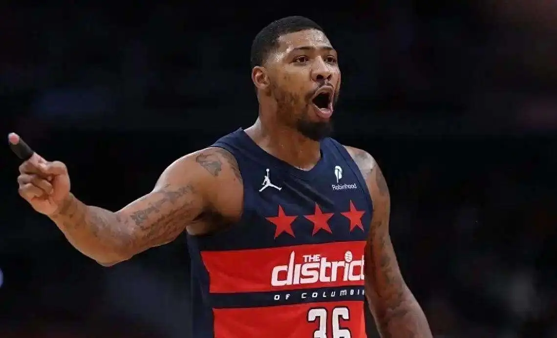 湖人捡漏DPOY！斯马特2年1100万辅佐东契奇，31岁铁闸能救防守？