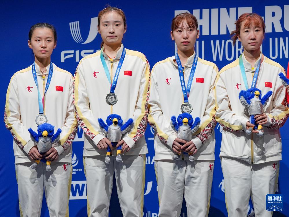 大运会——乒乓球女子团体决赛：中国队获得银牌