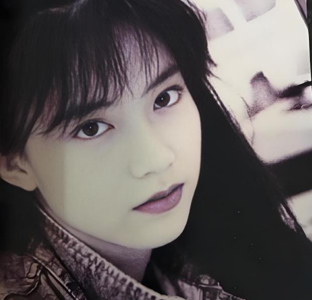 陪伴谢霆锋23年，39岁赴美生子，如今53岁和女儿同框成人生赢家