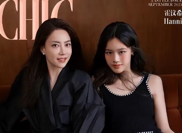 陪伴谢霆锋23年，39岁赴美生子，如今53岁和女儿同框成人生赢家