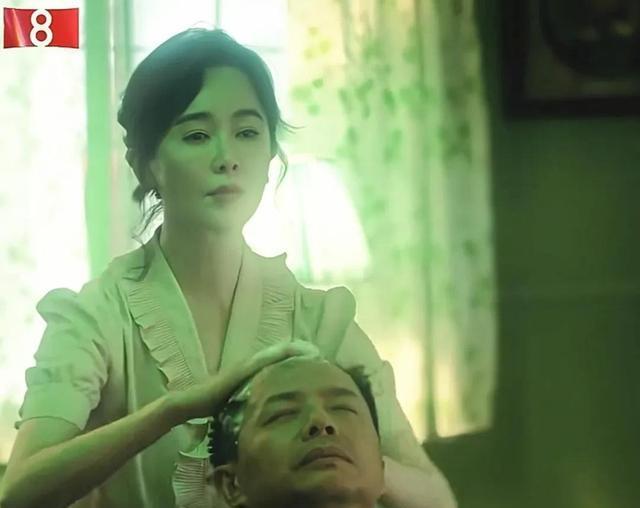 少妇感碾压少女感！《扫毒风暴》2个毒枭千金，左小青出场就赢了