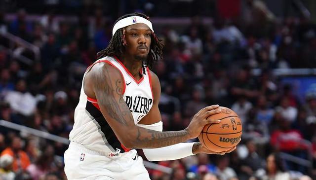 有些失望！NBA杨瀚森常规赛身份确定，仅是第三中锋，不要乐观