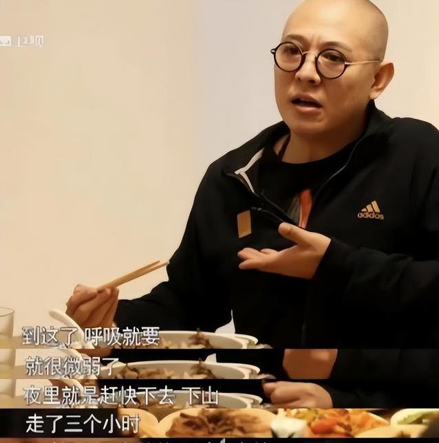从拳脚生风到寺庙修行，李连杰放下荣光，60岁活出新人生？