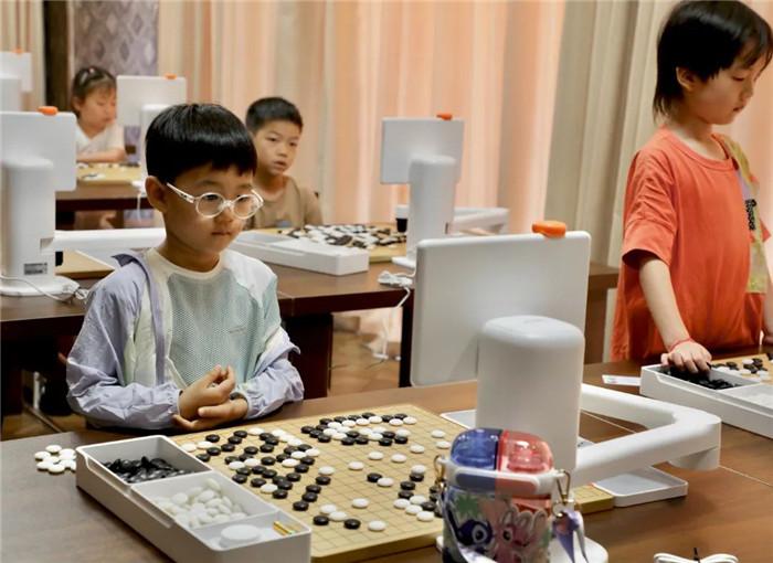 全国首批围棋智能机器人等级评定中心正式启用 阿尔法蛋助力杭州分院建成全国首家智能考场