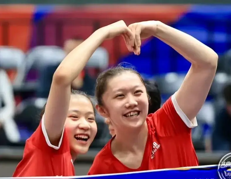 中国女排距世界强队仅一步之遥，强攻已配合熟练，快攻还没打出来