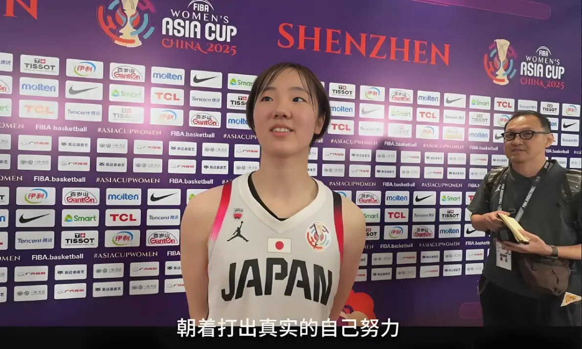 19 岁 1 米 75 轰 27 分炸场！中国女篮后卫该偷师这狠招破局