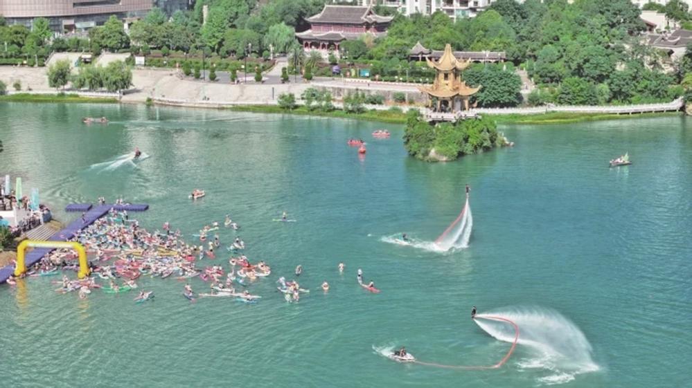 百城桨板公开赛,开启锦江亲水新玩法