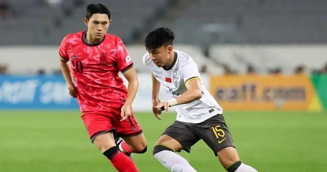 感谢韩国队！一场3-0让国足看清4大现实，久尔杰维奇难转正了