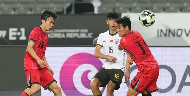 感谢韩国队！一场3-0让国足看清4大现实，久尔杰维奇难转正了