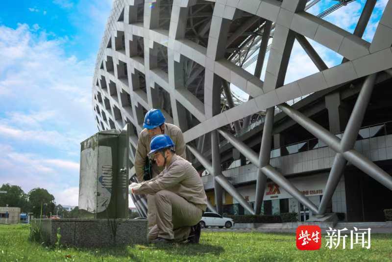 烧烤店“电表转得比球员跑位还快”！“苏超”开赛以来江苏酒吧、小吃等餐饮业态用电量超 3.5 亿千瓦时