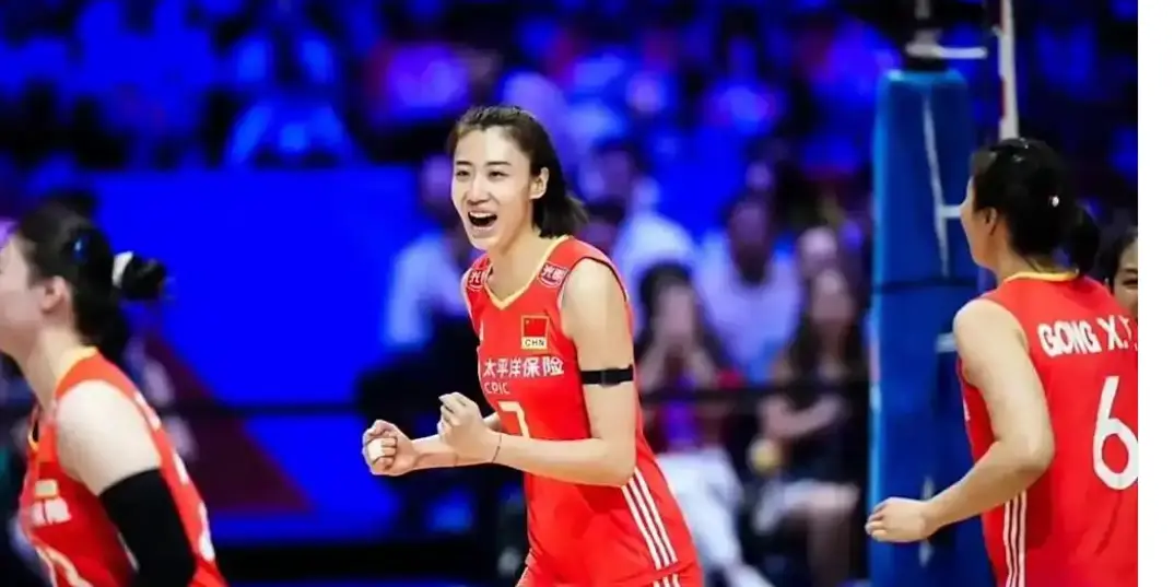 好消息！中国女排继袁心玥之后又一副攻确定出国，李盈莹仍有机会
