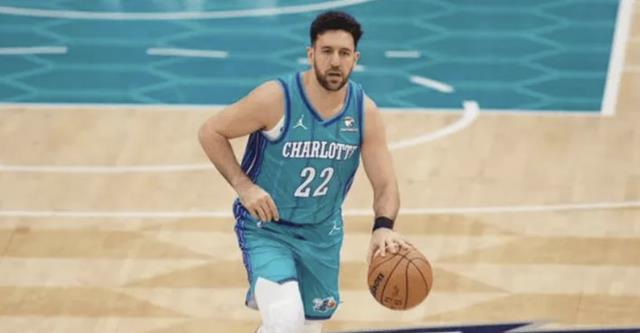 NBA最神队，8笔运作大赚！联盟不查？球员自己亏600万帮他们引援