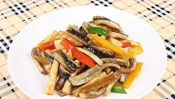 三伏要补碱，一年病不找，夏季多吃这八样菜，腿脚有劲，精神十足