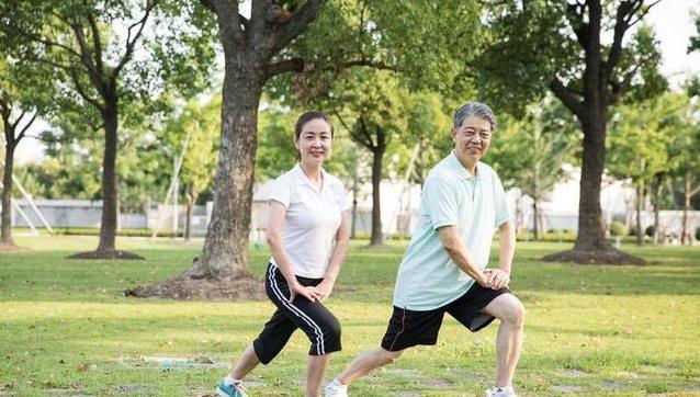 慢跑30分钟够不够？黄金时长揭秘，跑错伤身