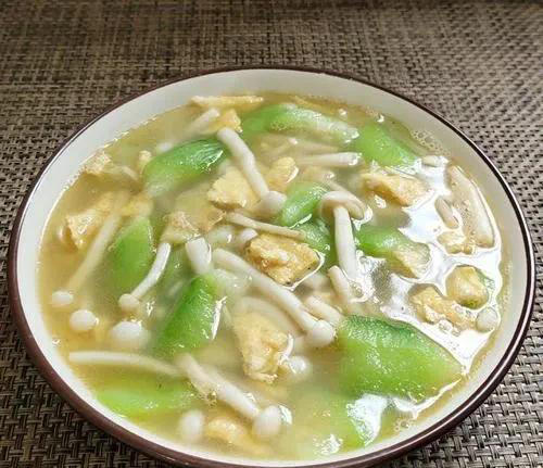 三伏要补碱，一年病不找，夏季多吃这八样菜，腿脚有劲，精神十足